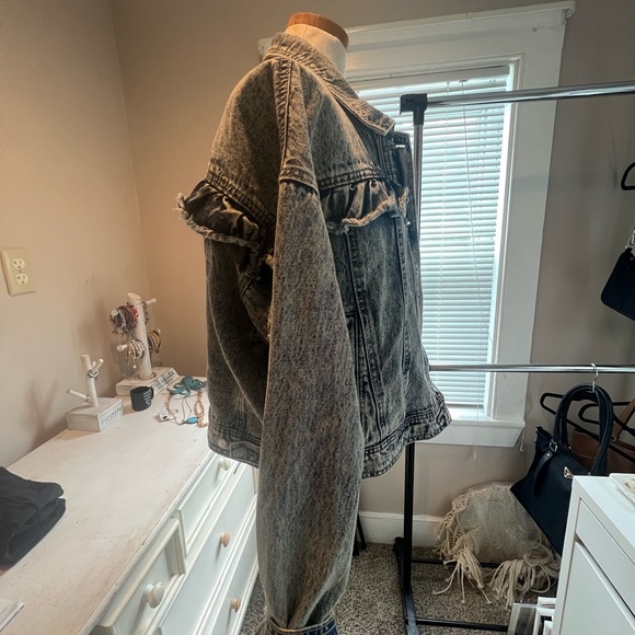 Forever21 Jean Jacket cropped - Picture 2 of 4